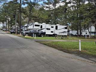 Marina Resort - Allatoona Landing