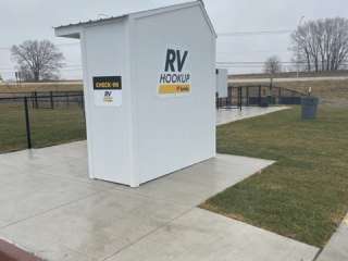 Love's RV Hookup-Morris IL 859